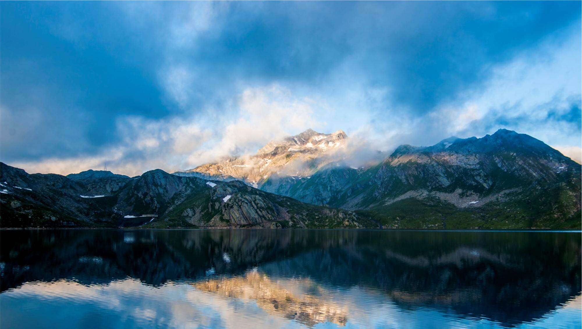 四張群山高山山峰PPT背景圖片