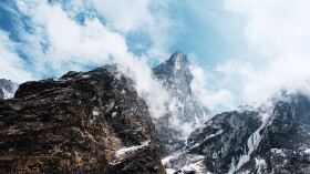 三張雪山高山PPT背景圖片